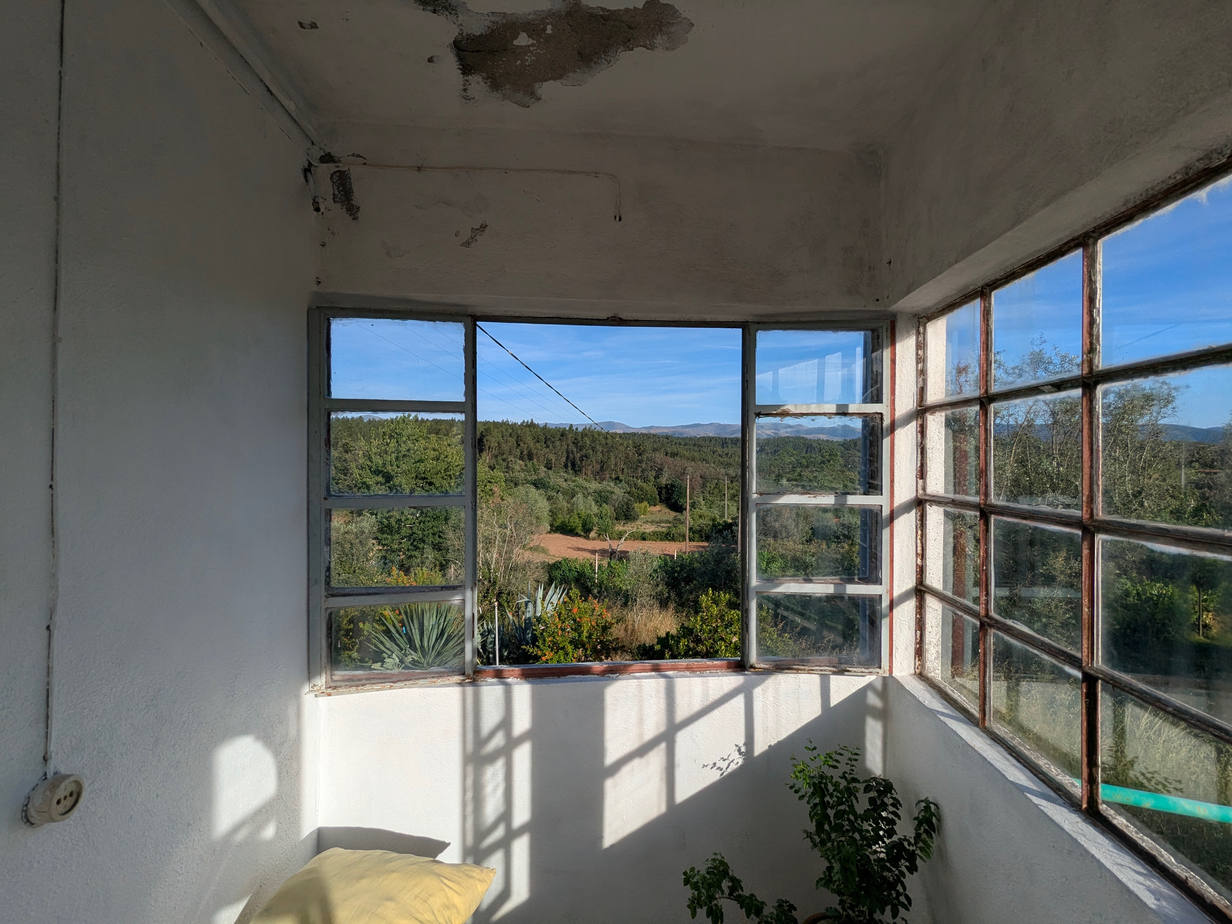 Casal de Abade corner window with valley views